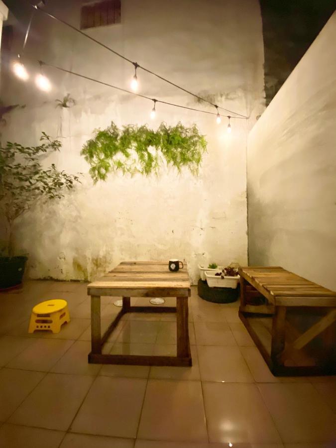 白狗公寓amo B&B市區金三角 東大門夜市 Hualien stad Exteriör bild