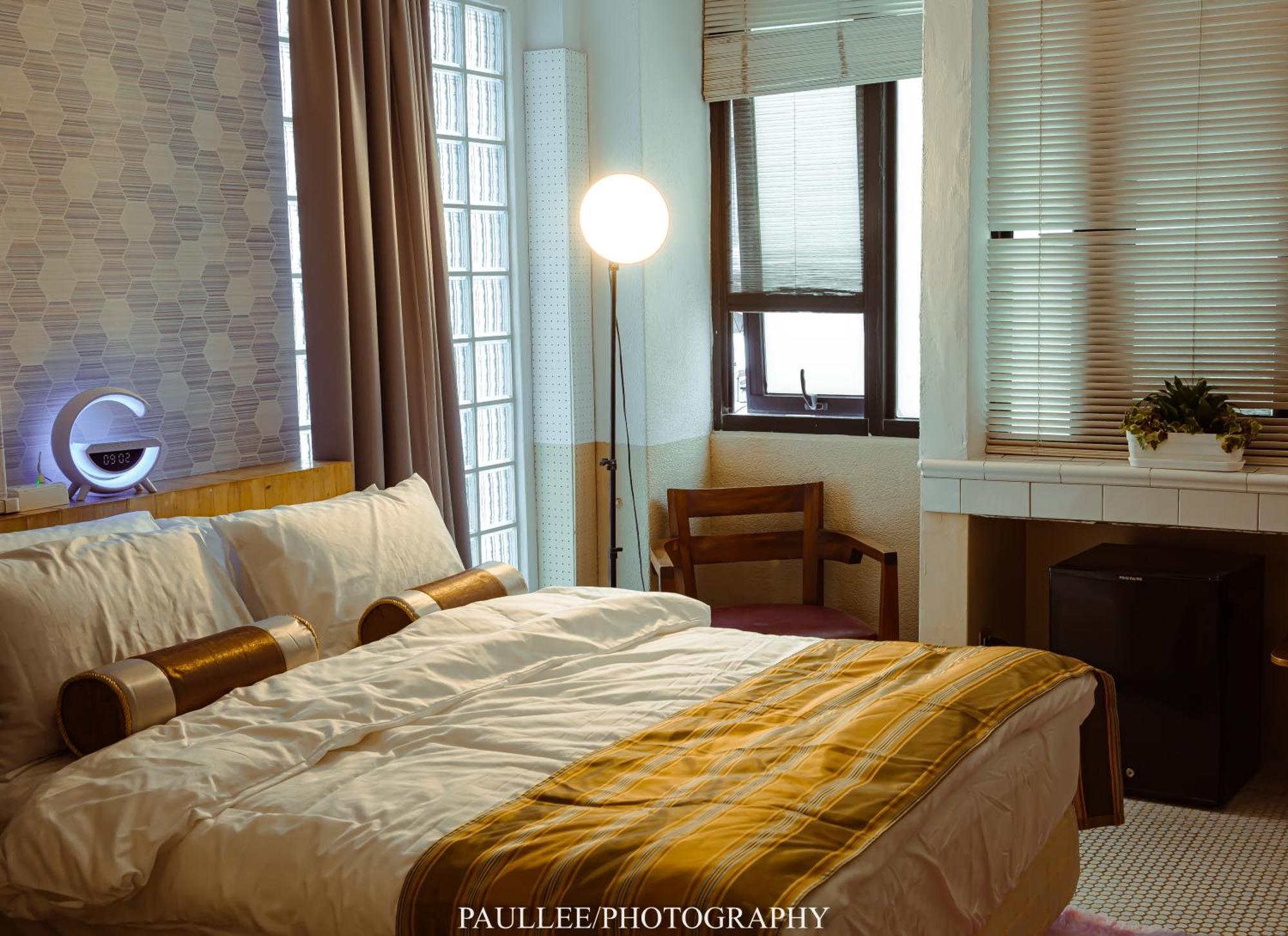 白狗公寓amo B&B市區金三角 東大門夜市 Hualien stad Exteriör bild
